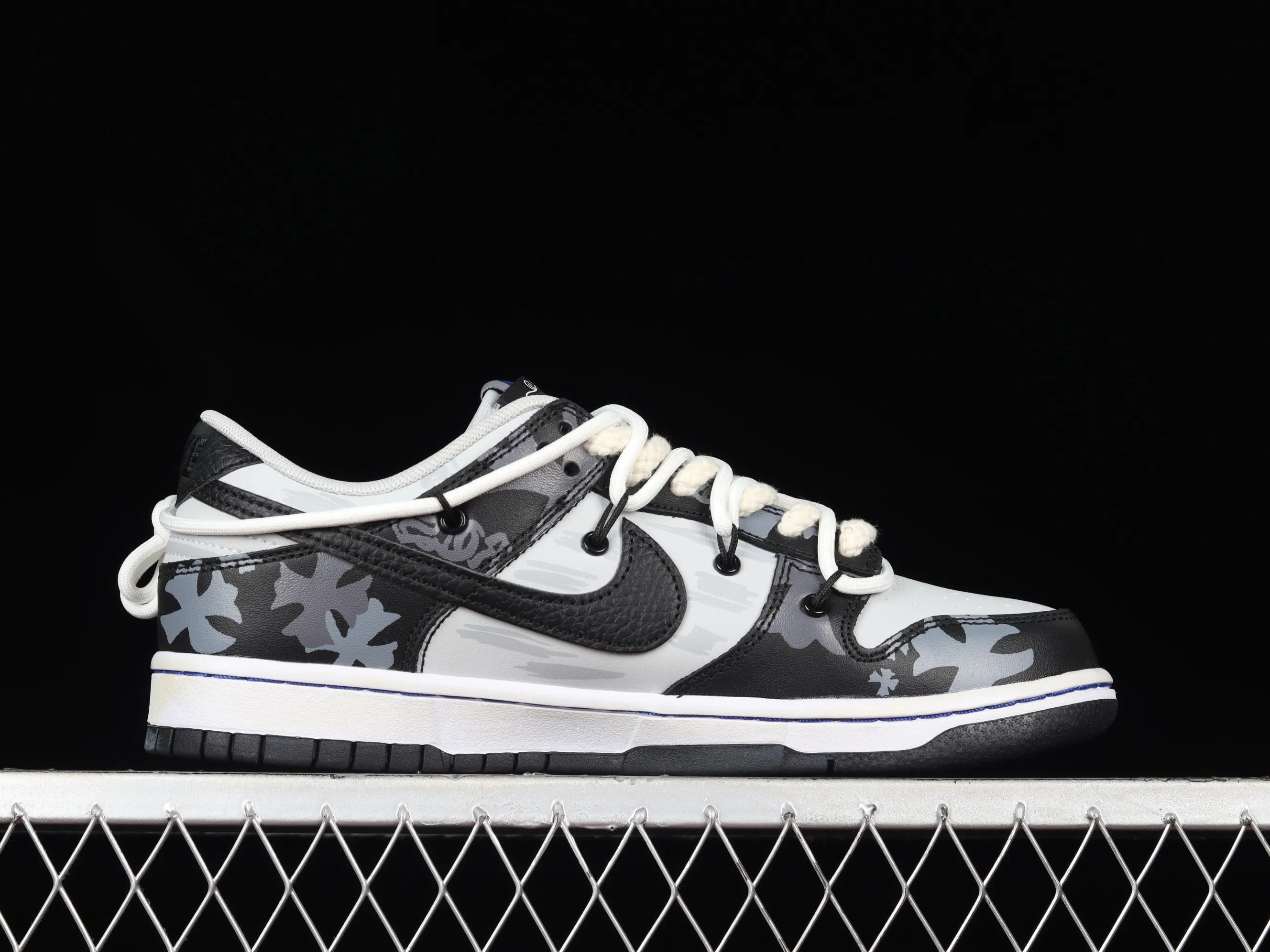 All categories Nk SB Dunk series Nk SB Dunk Low low-top sneakers F version Nk Dunk Low strap deconstruction SB smashed backboard fashion casual sneakers DD3363-002